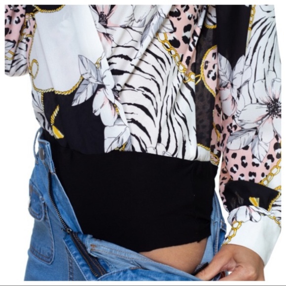 LAST ONE! Misguided Floral Bodysuit - Picture 6 of 6